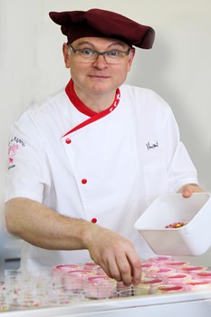 Vincent Tritter - Responsable traiteur-confiserie et cuisine - CFC pâtissier-confiseur et expert d'examen de fin d'apprentissage, depuis 1991 chez Zen.